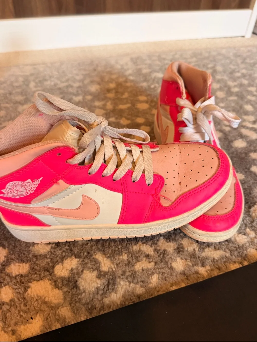 Nike bold two